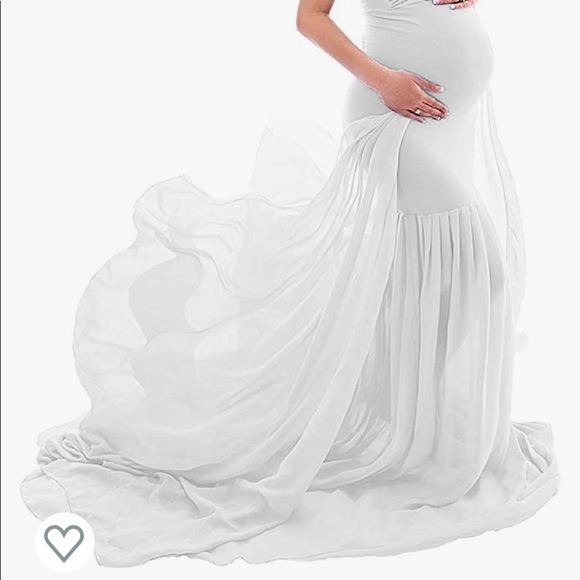 White off shoulder dress (Maternity dress) - Picture 7 of 9